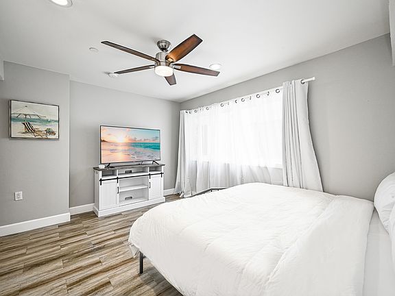 2nd image of 5306 Seashore Dr