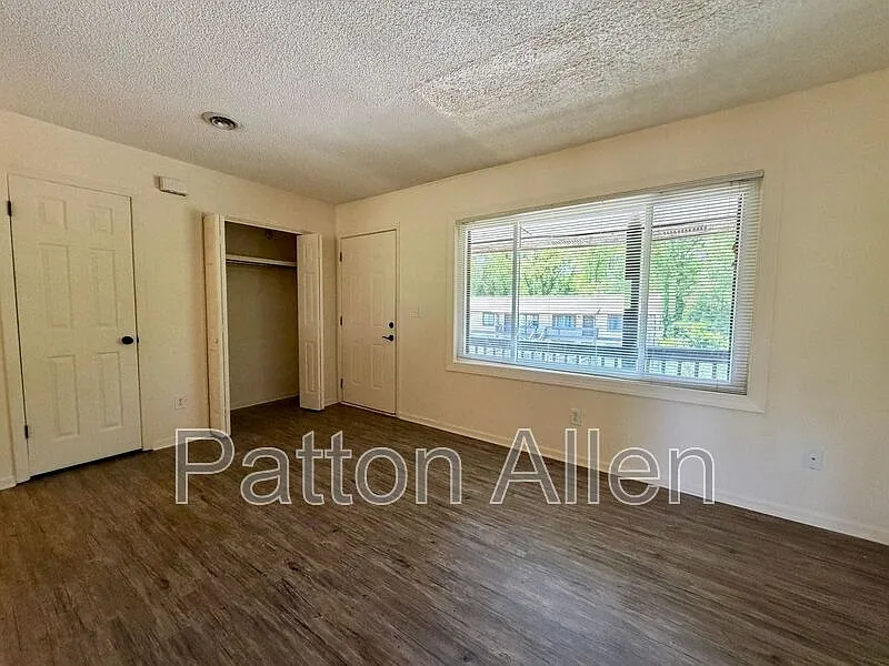 2 bed, 1.0 bath, 768 sqft, $1,250 — Photo 4