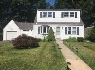 25 Madeline Ave, East Brunswick, NJ 08816