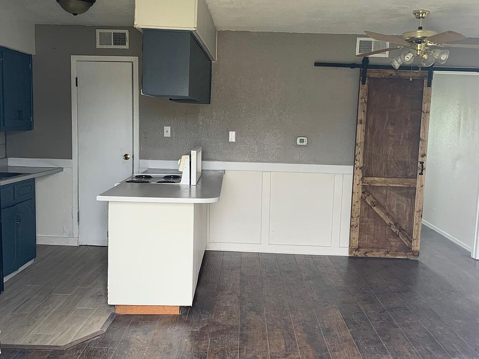 2nd image of 635 State Highway 123 S Unit 2