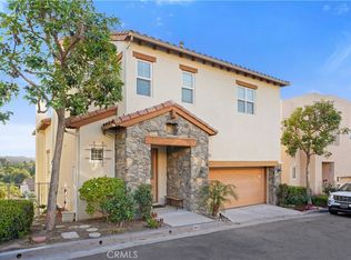 5672 N Como Cir, Woodland Hills, CA 91367