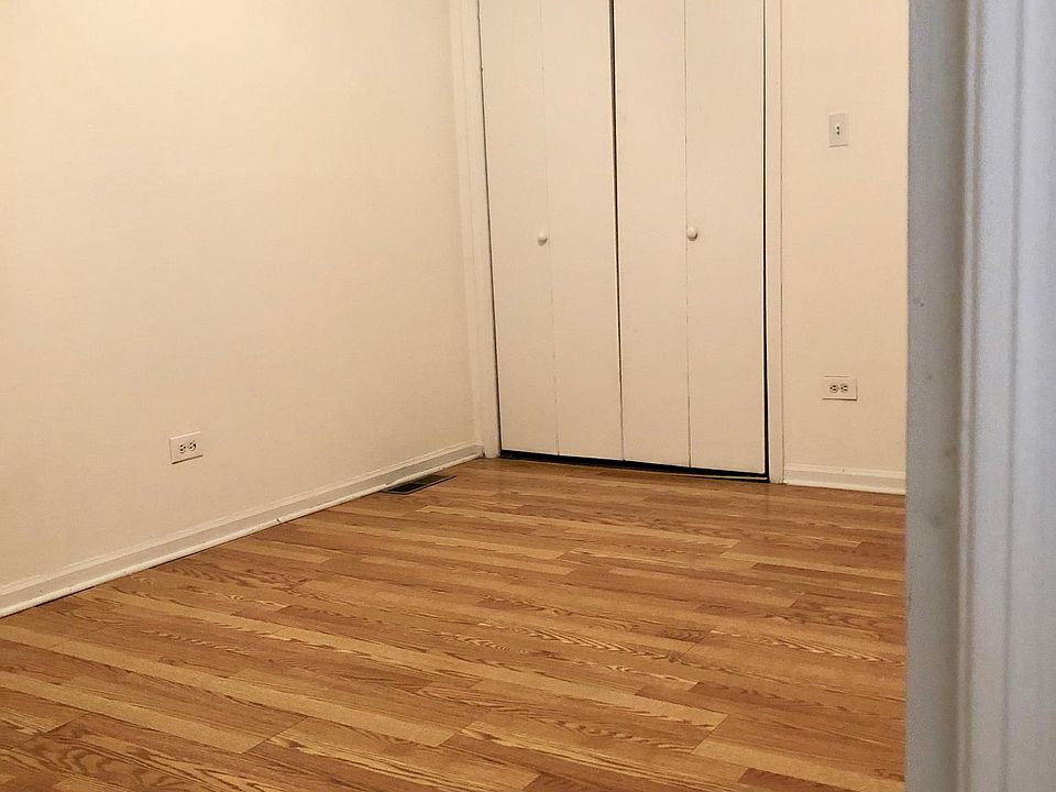 1223 W St Chicago IL Zillow Apartments for Rent in Chicago