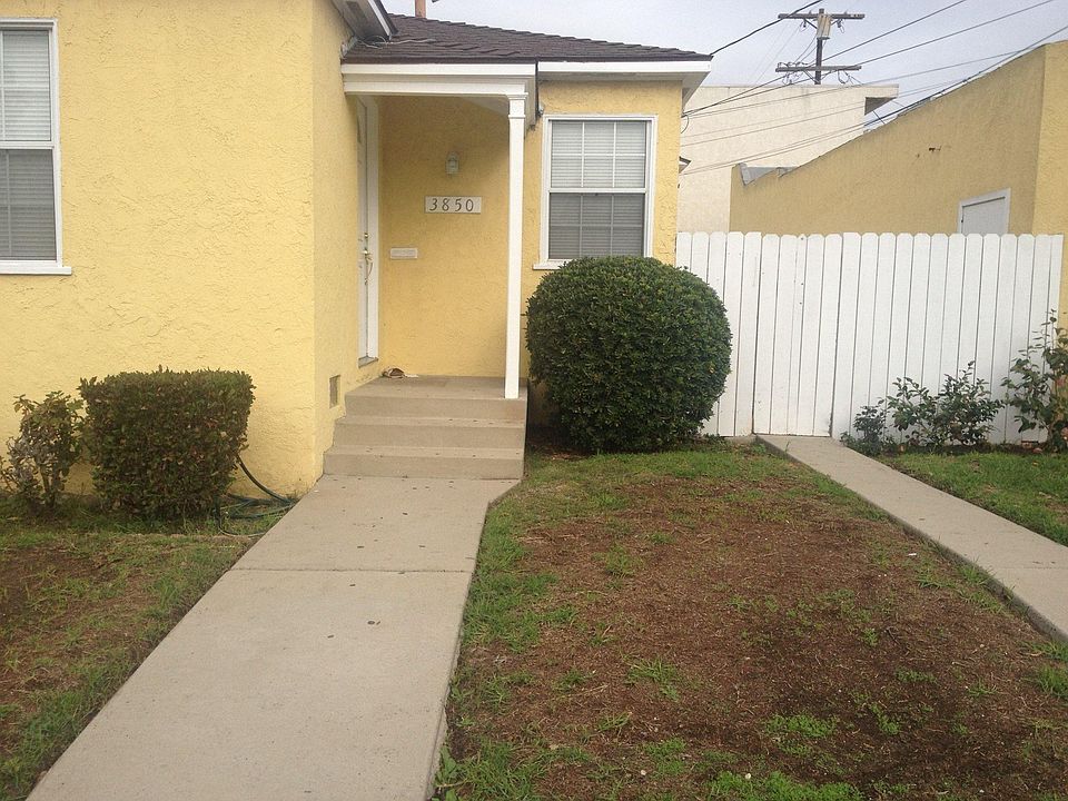 Front / Porch of Unit