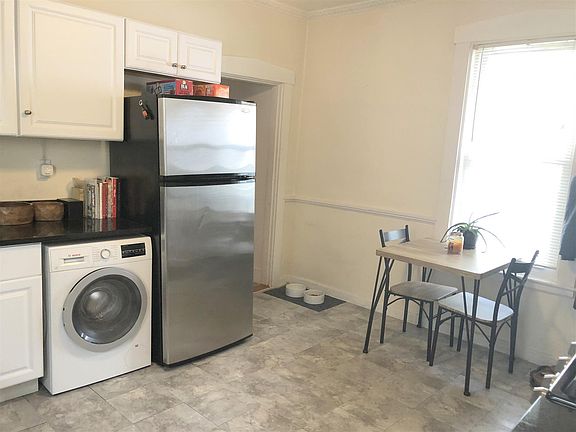 4th image of 380 Highland Ave APT 1