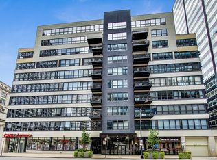 130 S Canal St APT 10T, Chicago, IL 60606