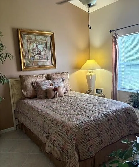 471 Lismore Ln — Photo 14