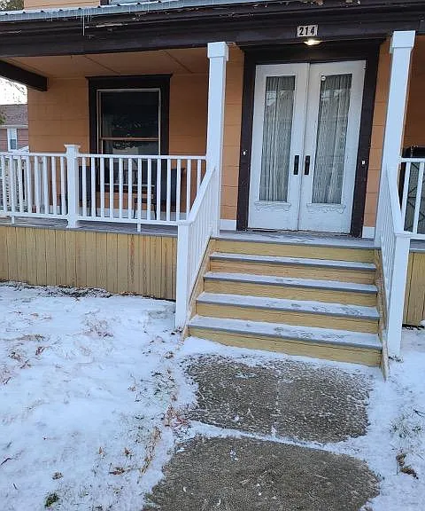 214 S Hamilton St — Photo 2
