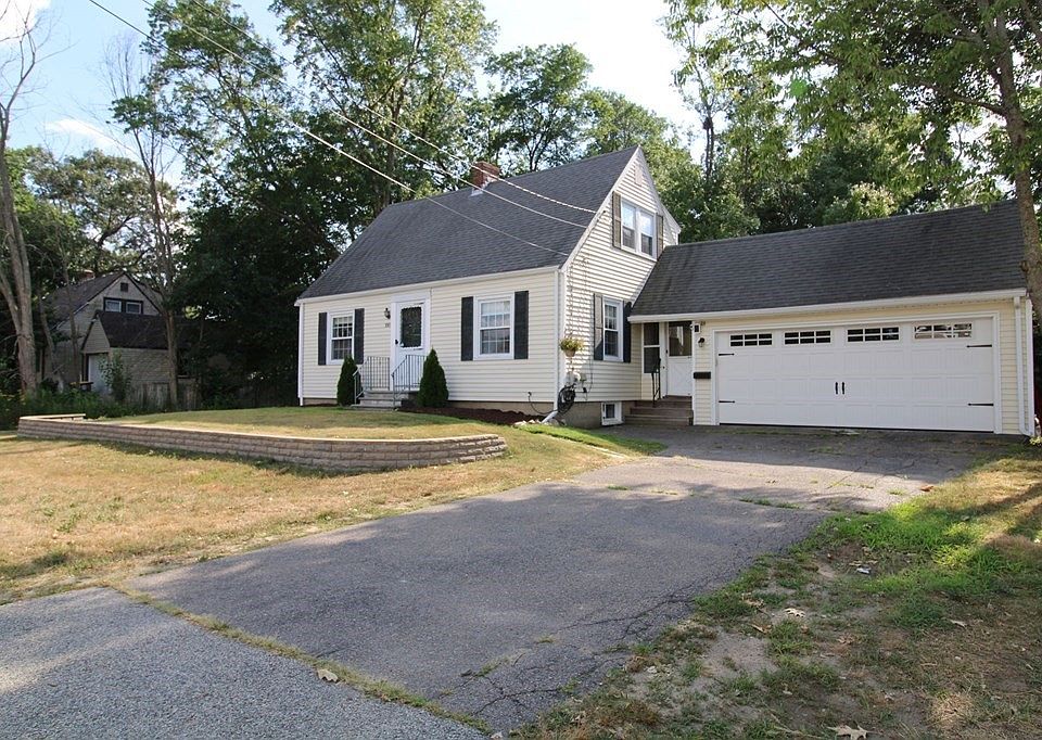 1st image of 180 Essex St