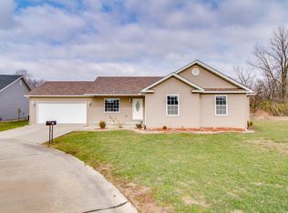 613 Tradewinds Ct, Jerseyville, IL 62052