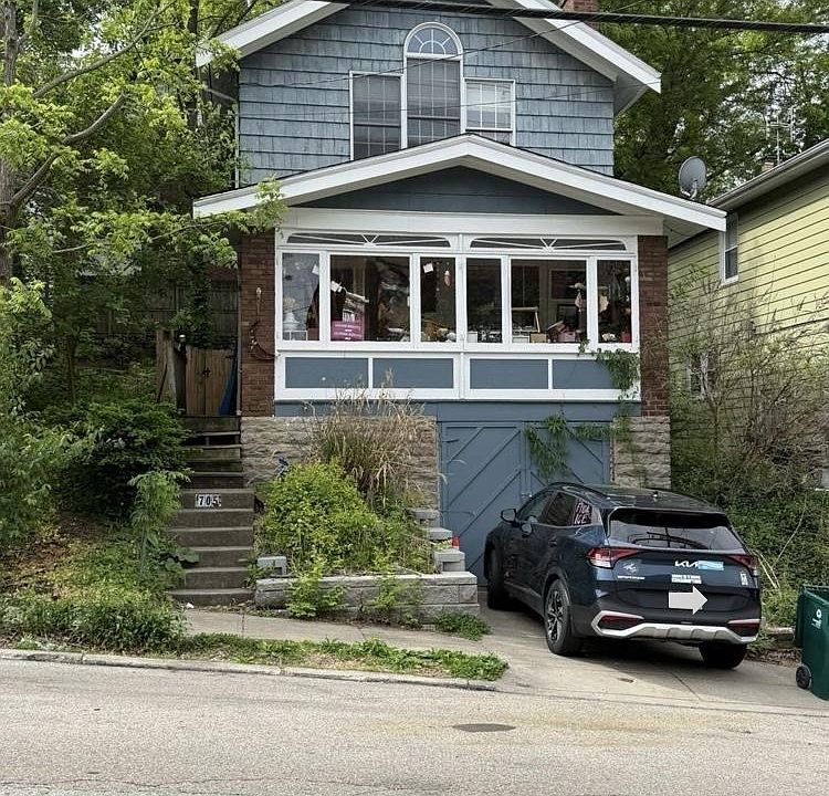1st image of 705 Riddle Rd