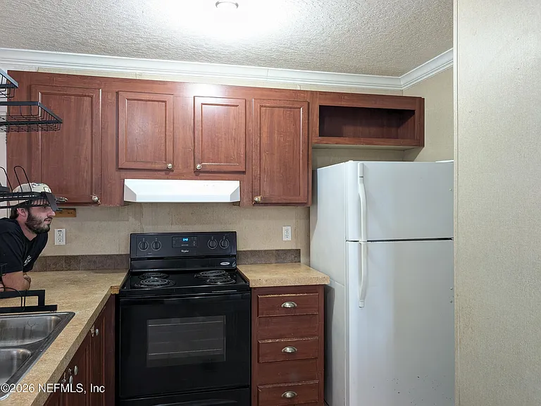 123 Hayman Dr — Photo 4