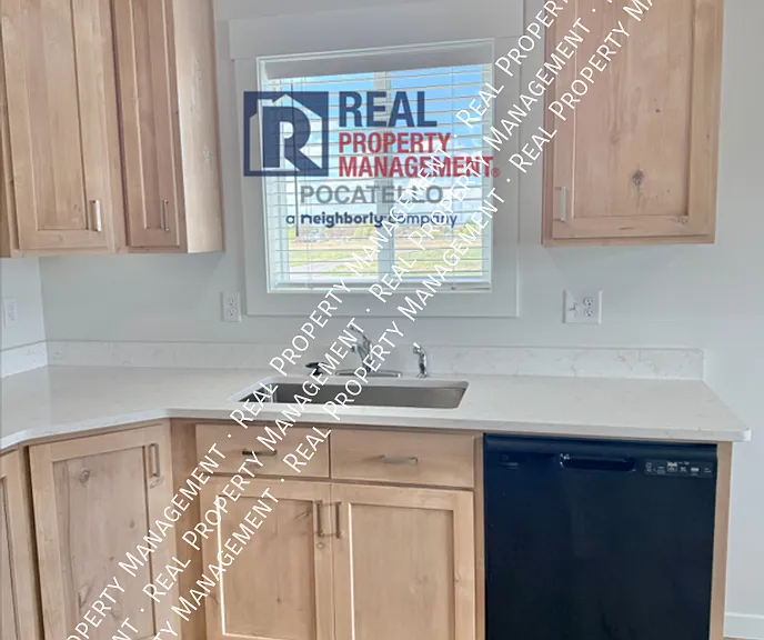 5405 Park Lawn Dr #203 — Photo 4