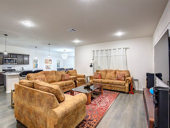 4th image of 3021 Karsen Ln