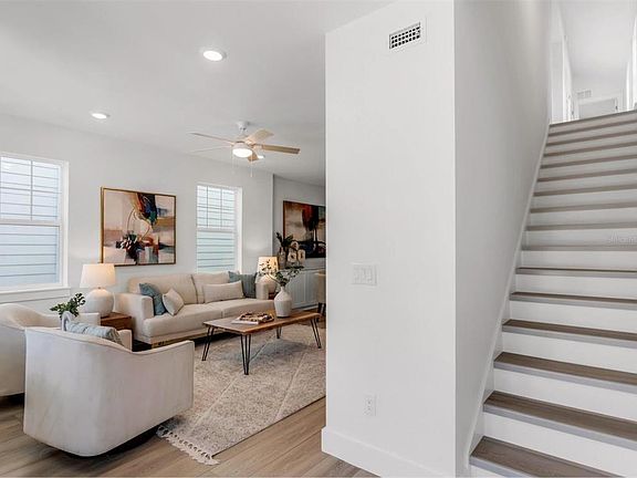 2nd image of 2333 W Beach St