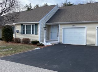 44 Christopher Dr, Sandown, NH 03873