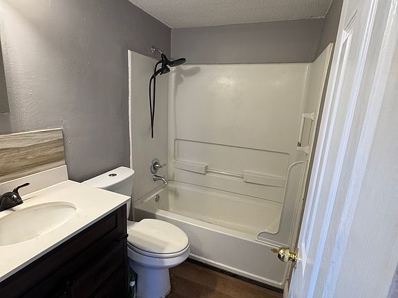 3rd image of 3427 Pinon Dr