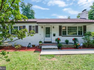 2513 Beacon Hill Rd, Alexandria, VA 22306