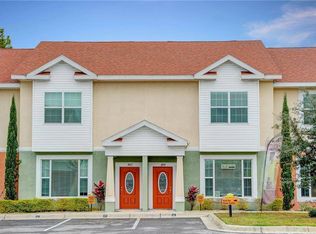 121 Alexander Woods Dr, Plant City, FL 33563