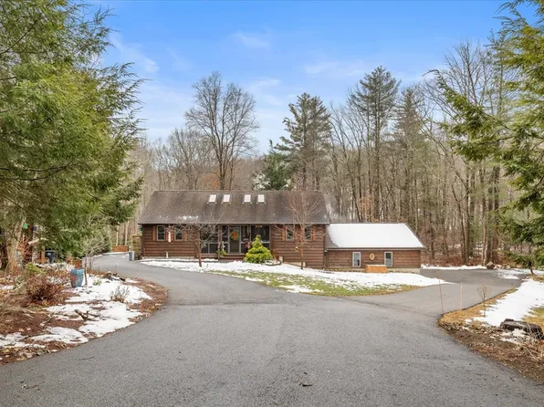378 Tipton Rock Rd, Southbridge, MA 01550