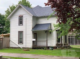 732 E 2nd St, Washington, IA 52353