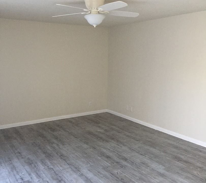 2nd image of 3915 Kaileen Cir NE