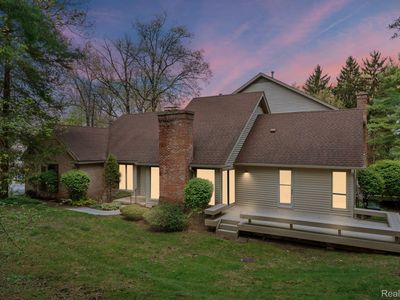 4612 Golf View Dr, Brighton, MI, 48116