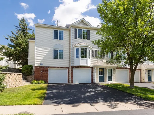 7792 Arboretum Village Cir, Chanhassen, MN 55317