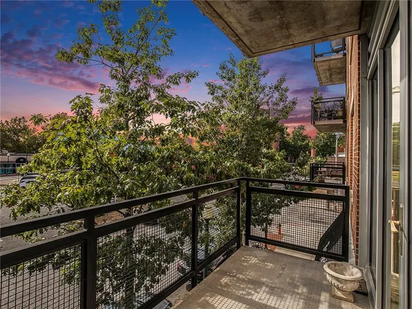 4141 Pennsylvania Ave APT 206, Kansas City, MO 64111