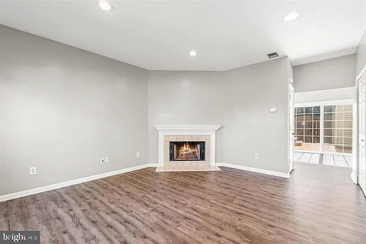3074 Madden Ct — Photo 3