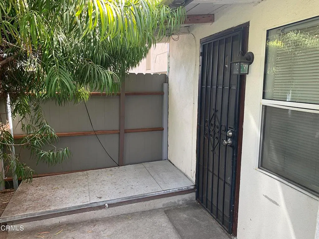 Studio, 1.0 bath, 400 sqft, $1,400 — Photo 2