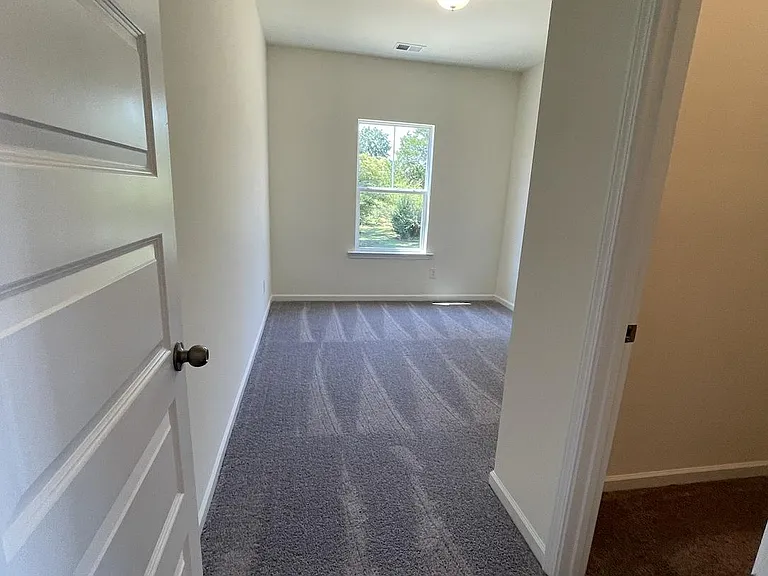 1502 Valley Brook Dr SW — Photo 5