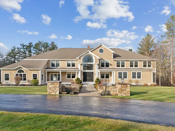 71 Chets Way, Cumberland, ME 04021