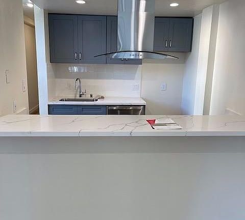 3rd image of 407 Sanchez St APT 1010