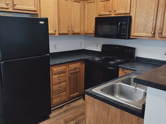 4th image of 801 S 13th St