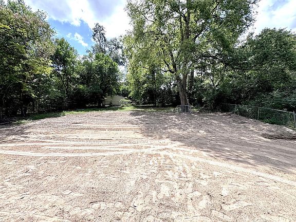 4th image of 1811 Virginia Ave