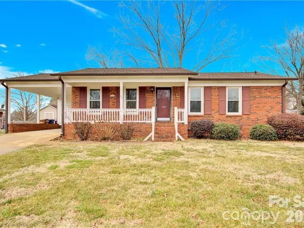 102 Wendover Dr, Lincolnton, NC 28092