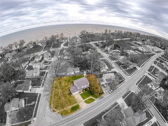 3rd image of 33024 Electric Blvd