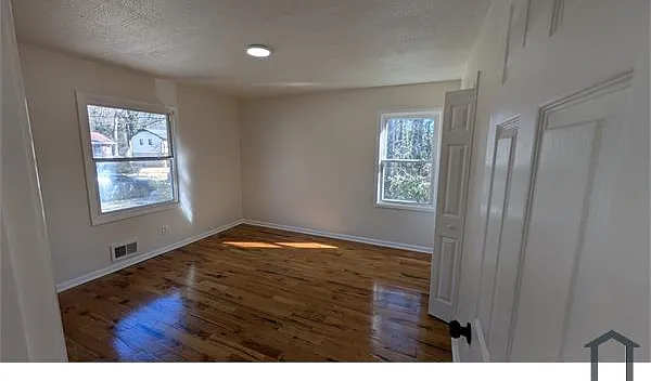 3915 Emerald North Dr — Photo 17