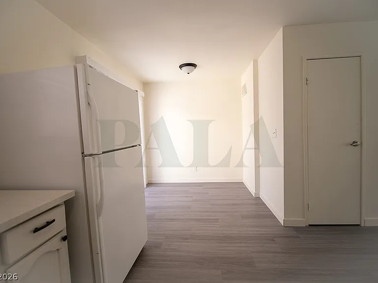 5196 Gray Ln #D — Photo 9