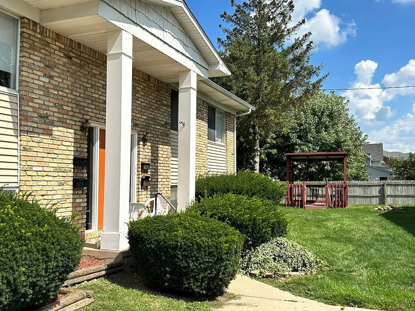 Oak Park Manor Apartments (Oak Park Manor LLC) — Photo 3