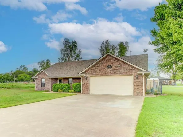 503 W South Dr, Fletcher, OK 73541