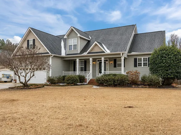 29 Dexterfield Dr, Fuquay Varina, NC 27526