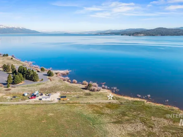 48 Pats Ln, Cascade, ID 83611
