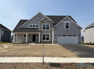 12 Hawthorne Xing, Perrysburg, OH
