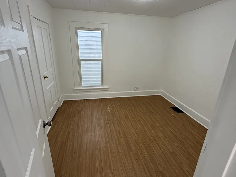 422 W High St #2 — Photo 12