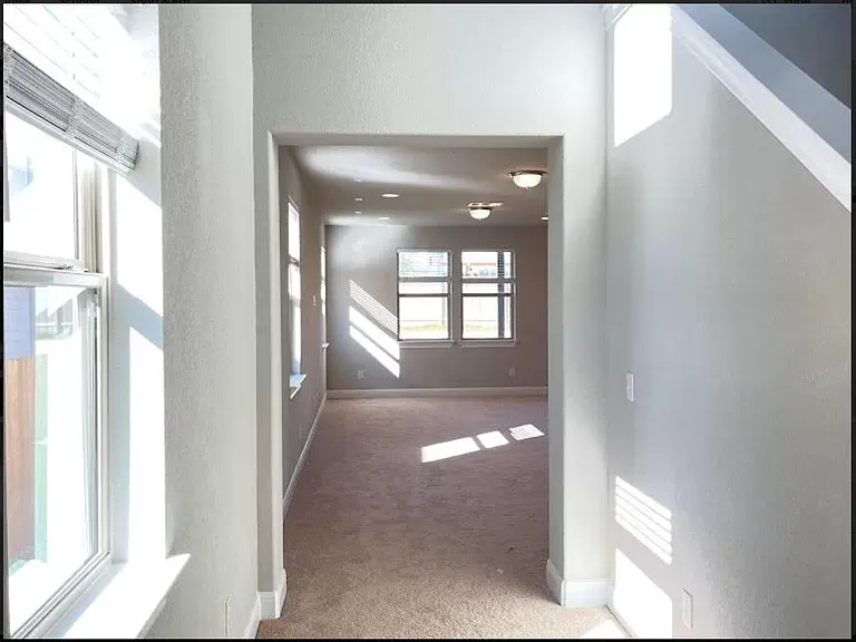 200 Mayney Ln — Photo 22