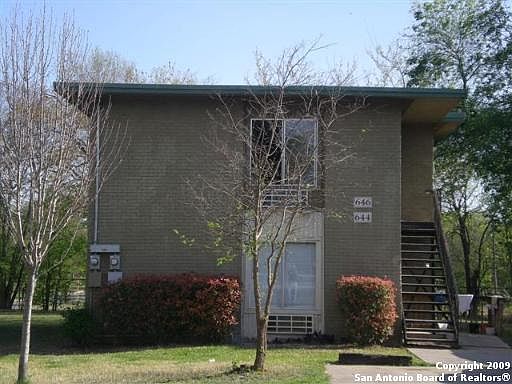 1st image of 646 Morningview Dr