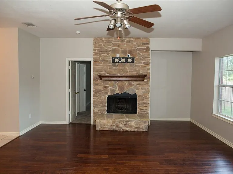 2410 S Forest Hls — Photo 19