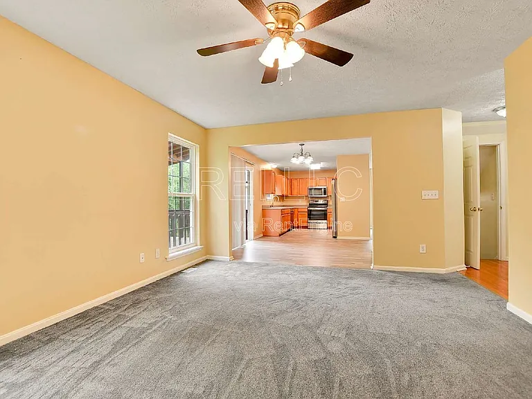 5703 Georgia Ln — Photo 3