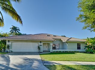 5215 Deerhurst Crescent Cir, Boca Raton, FL 33486